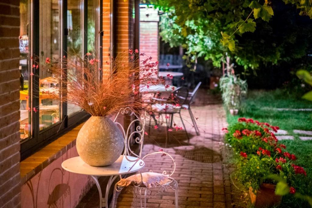 Il Giardino Dei Frati Acomodação com café da manhã Roncofreddo Exterior foto
